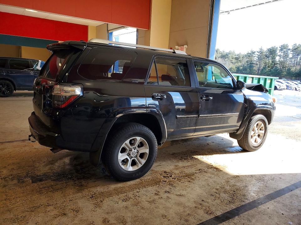 Фото 3 с аукциона – 2018 TOYOTA 4RUNNER с VIN JTEBU5JR4J5484777