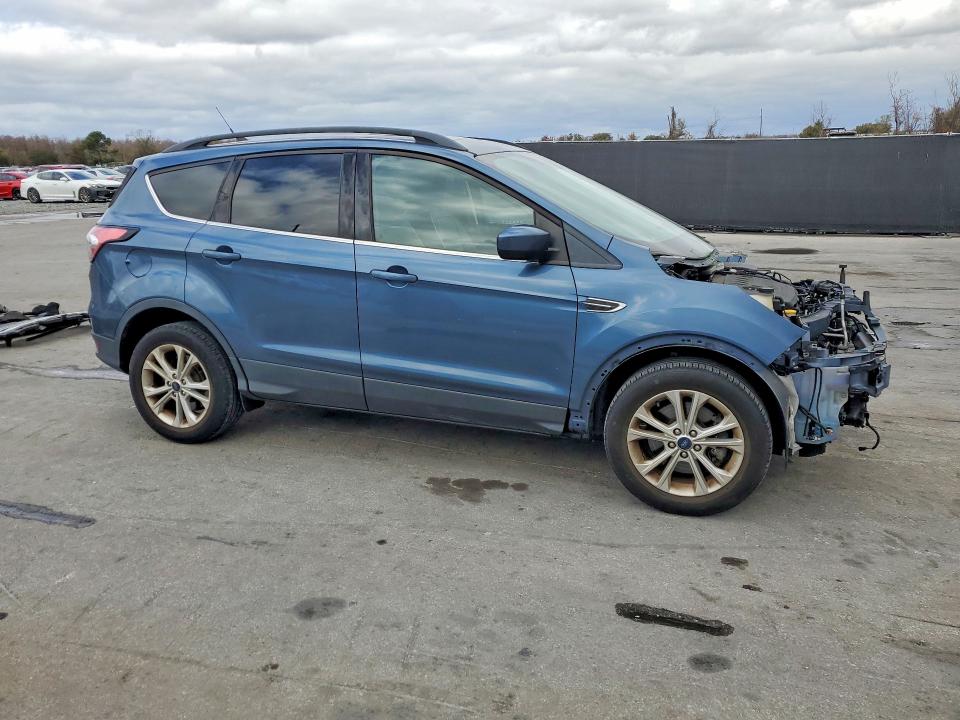Photo 4 from auction – 2018 FORD ESCAPE SEL with VIN 1FMCU9HD6JUC25039