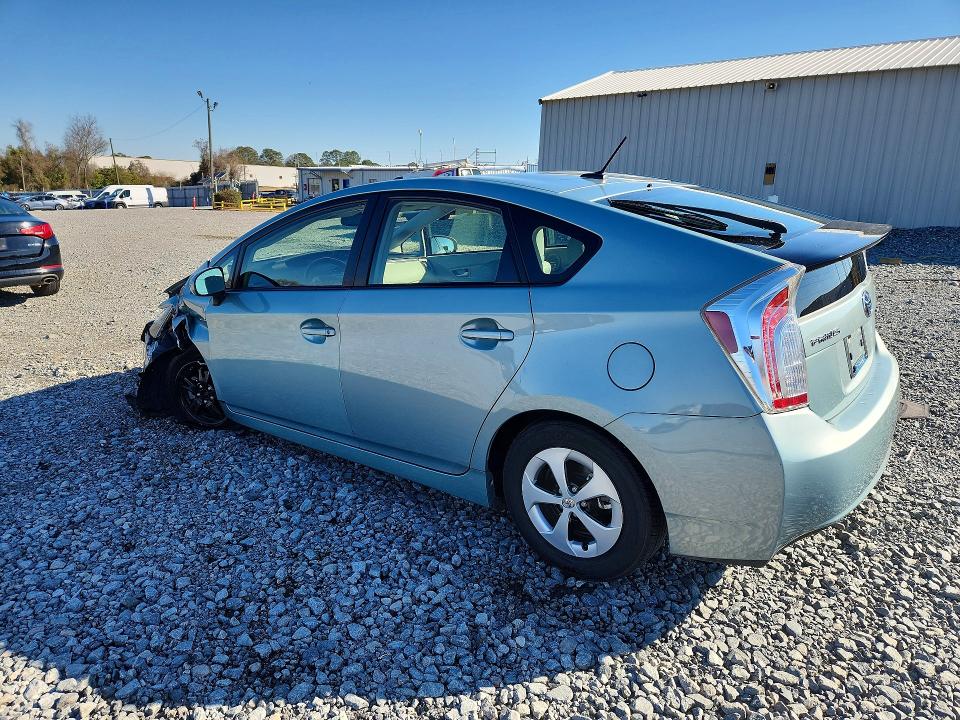 Photo 2 from auction – 2015 TOYOTA PRIUS with VIN JTDKN3DU9F1977360