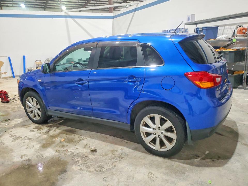 Photo 2 from auction – 2015 MITSUBISHI OUTLANDER with VIN 4A4AR4AU2FE045710