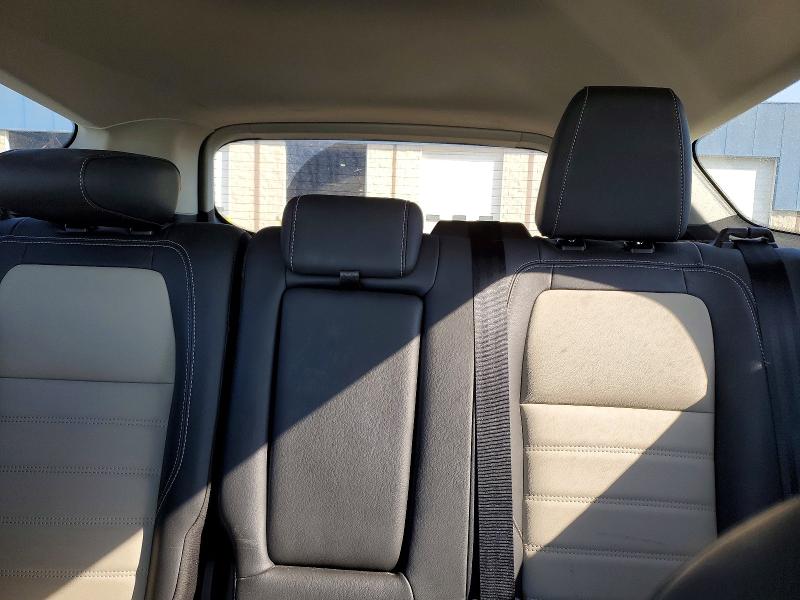 Photo 10 from auction – 2019 FORD ESCAPE with VIN 1FMCU9HD3KUC00388