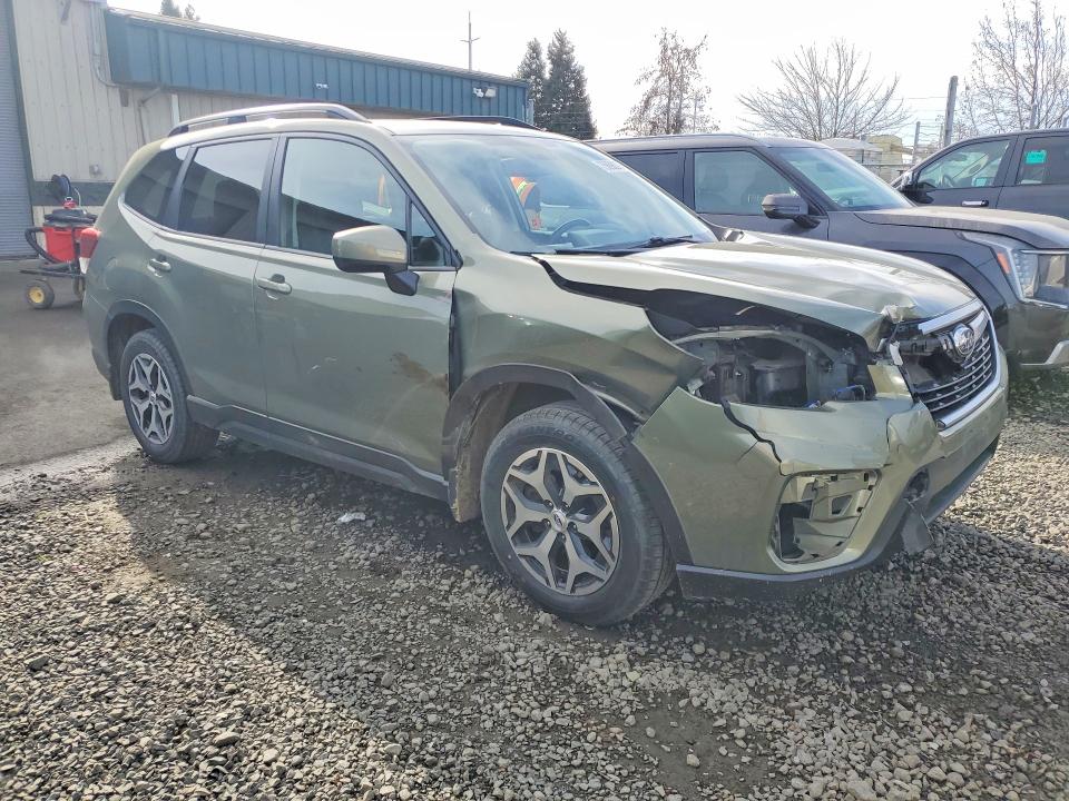 Photo 4 from auction – 2019 SUBARU FORESTER P with VIN JF2SKAGC2KH584867