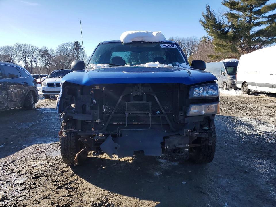 Photo 5 from auction – 2004 CHEVROLET SILVERADO with VIN 1GCHK29U84E150526
