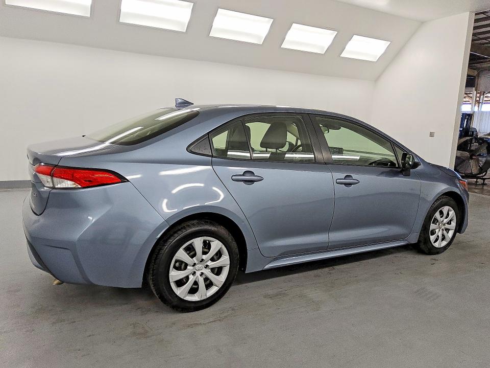Photo 3 from auction – 2022 TOYOTA COROLLA with VIN JTDEPMAE1NJ224351
