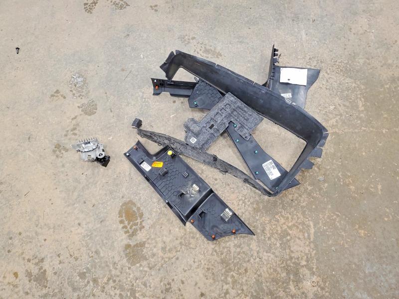 Photo 13 from auction – 2021 FORD EXPLORER with VIN 1FMSK8BH6MGA24770