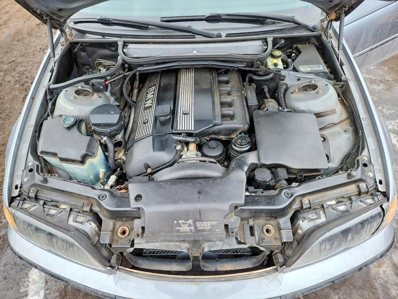 Photo 11 from auction – 2005 BMW 325 XI with VIN WBAEU33415PR17647