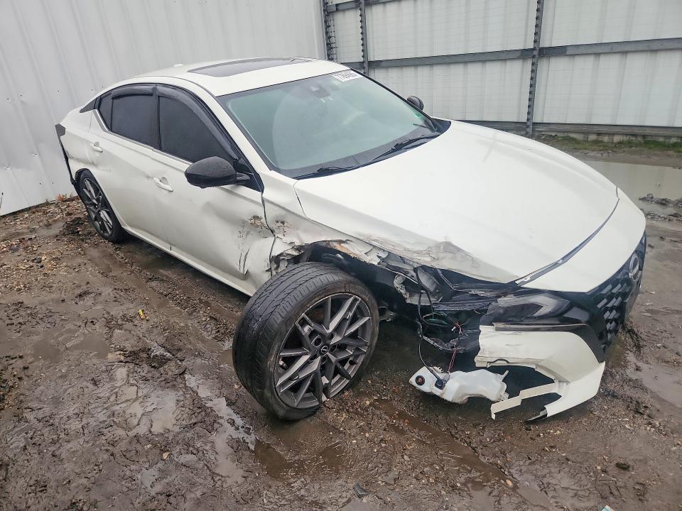 Photo 4 from auction – 2023 NISSAN ALTIMA with VIN 1N4AL4CV7PN319702