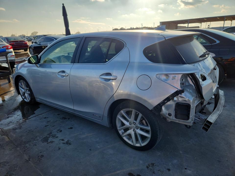 Photo 2 from auction – 2014 LEXUS CT 200 with VIN JTHKD5BH4E2198525