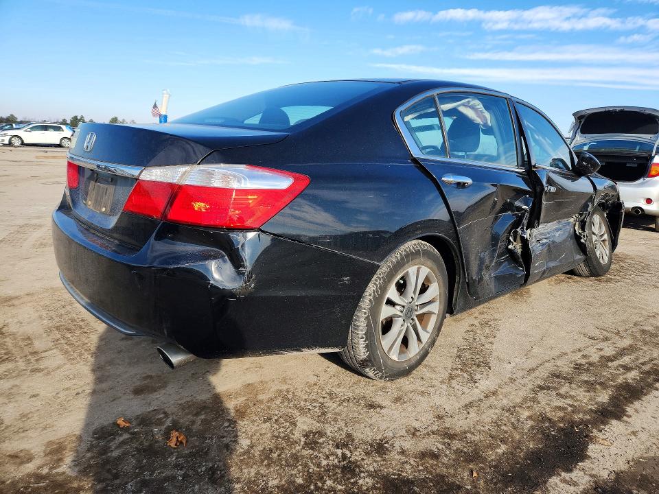 Photo 3 from auction – 2015 HONDA ACCORD with VIN 1HGCR2F3XFA183086