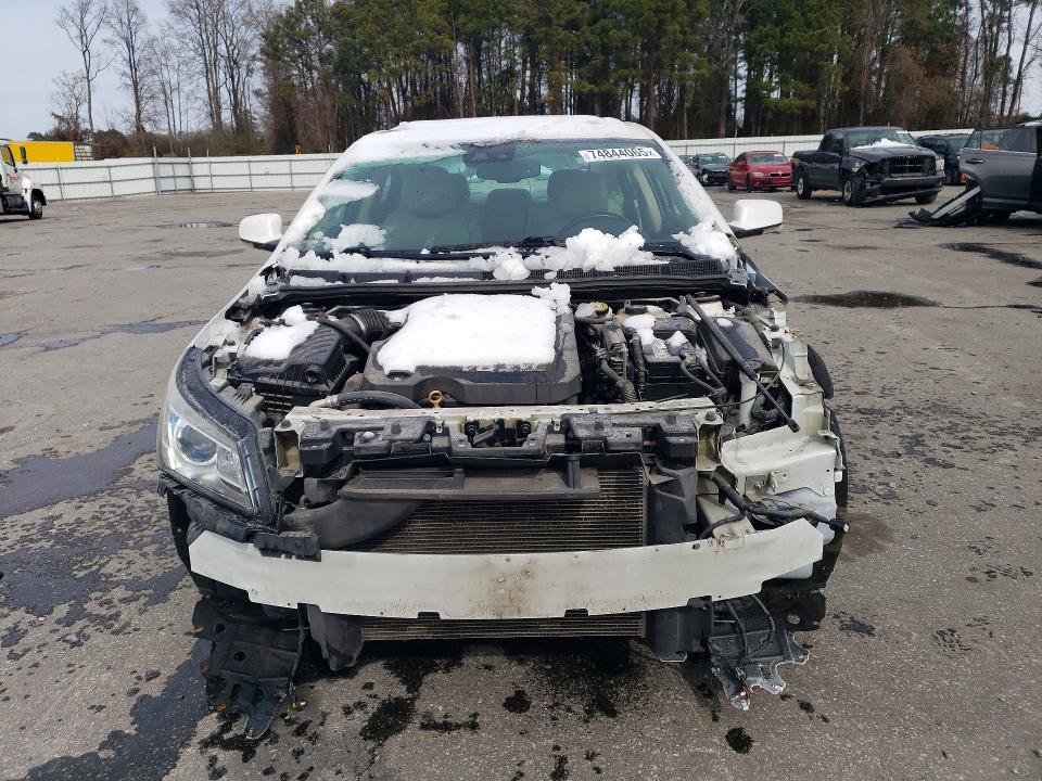 Photo 5 from auction – 2016 BUICK LACROSSE with VIN 1G4GB5G30GF176510
