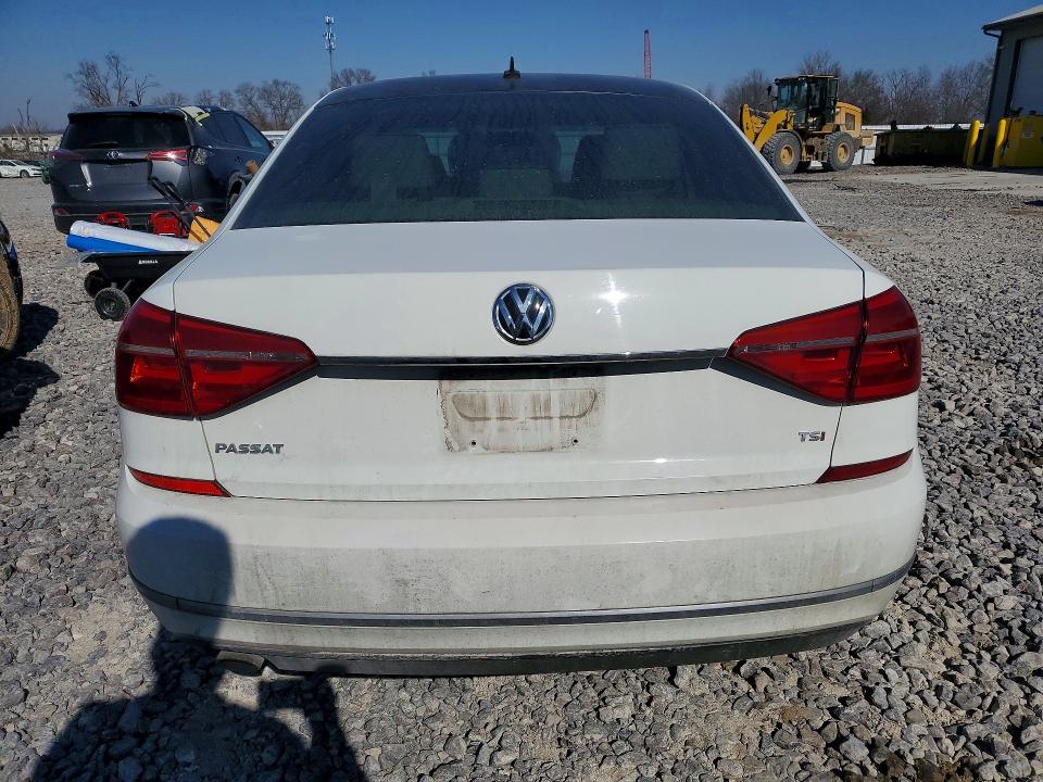 Photo 6 from auction – 2016 VOLKSWAGEN PASSAT S with VIN 1VWAT7A38GC063852