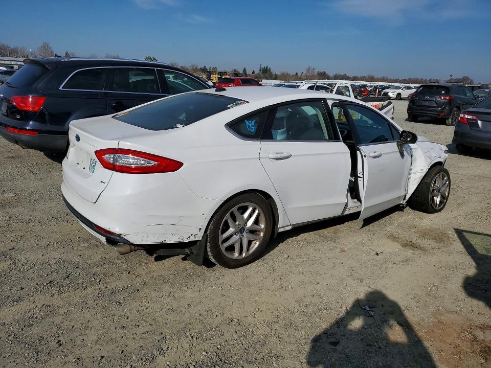 Photo 3 from auction – 2013 FORD FUSION with VIN 3FA6P0H72DR250536