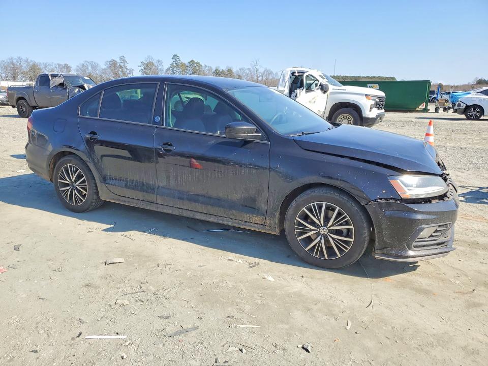 Photo 4 from auction – 2018 VOLKSWAGEN JETTA SE with VIN 3VWB67AJXJM213685