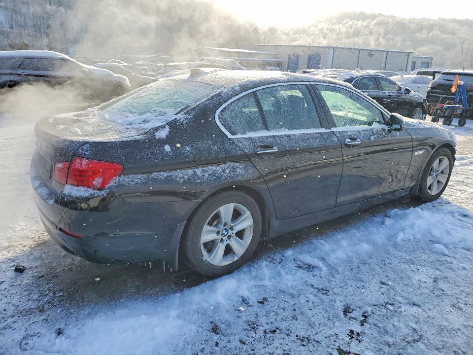Photo 3 from auction – 2013 BMW 528 XI with VIN WBAXH5C56DD113376