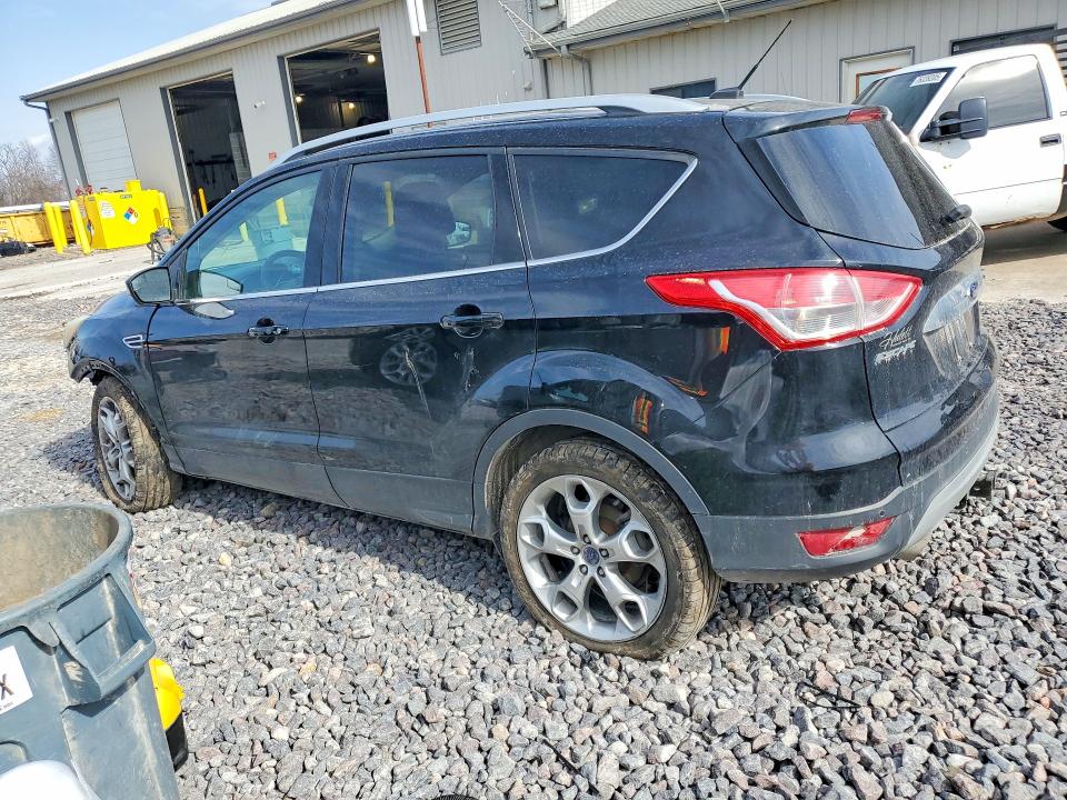Photo 2 from auction – 2016 FORD ESCAPE with VIN 1FMCU9J91GUA10702