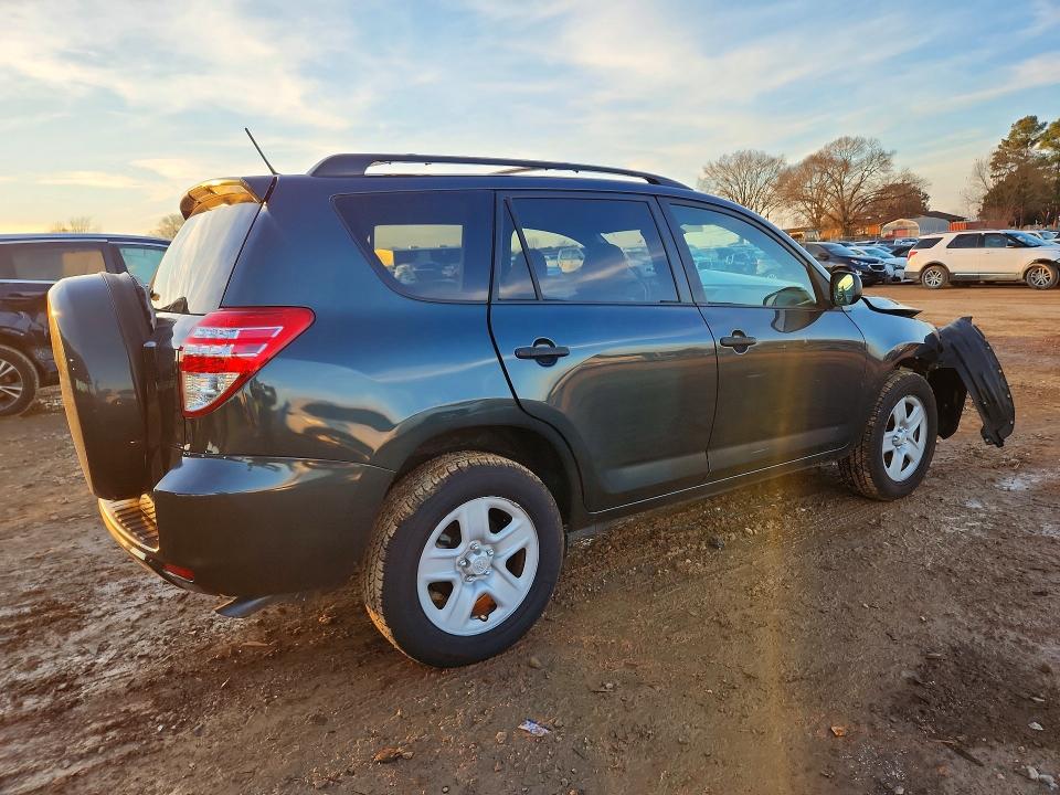 Photo 3 from auction – 2011 TOYOTA RAV4 with VIN 2T3ZF4DV8BW053871