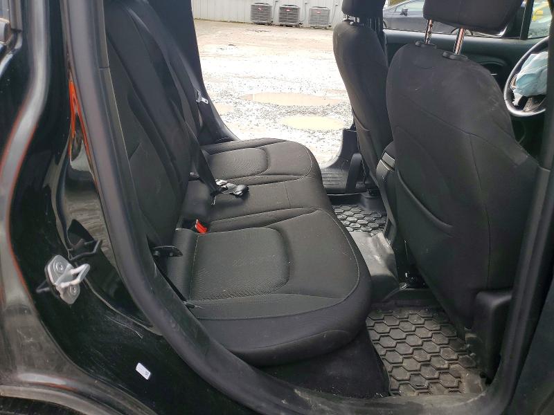 Photo 10 from auction – 2016 JEEP RENEGADE with VIN ZACCJBBT5GPC88793