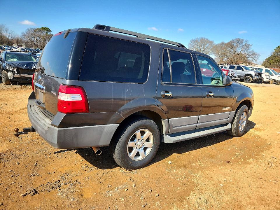 Photo 3 from auction – 2007 FORD EXPEDITION with VIN 1FMFU16547LA55112