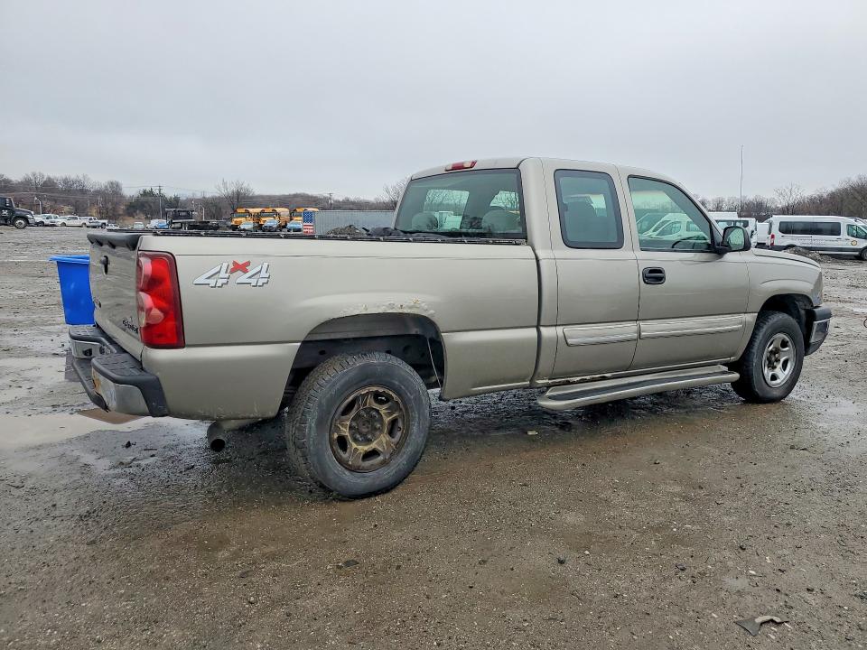 Photo 3 from auction – 2003 CHEVROLET SILVERADO with VIN 2GCEK19T931115532