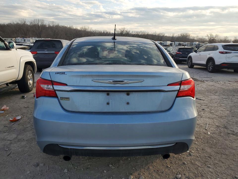 Photo 6 from auction – 2012 CHRYSLER 200 with VIN 1C3CCBBG0CN321641