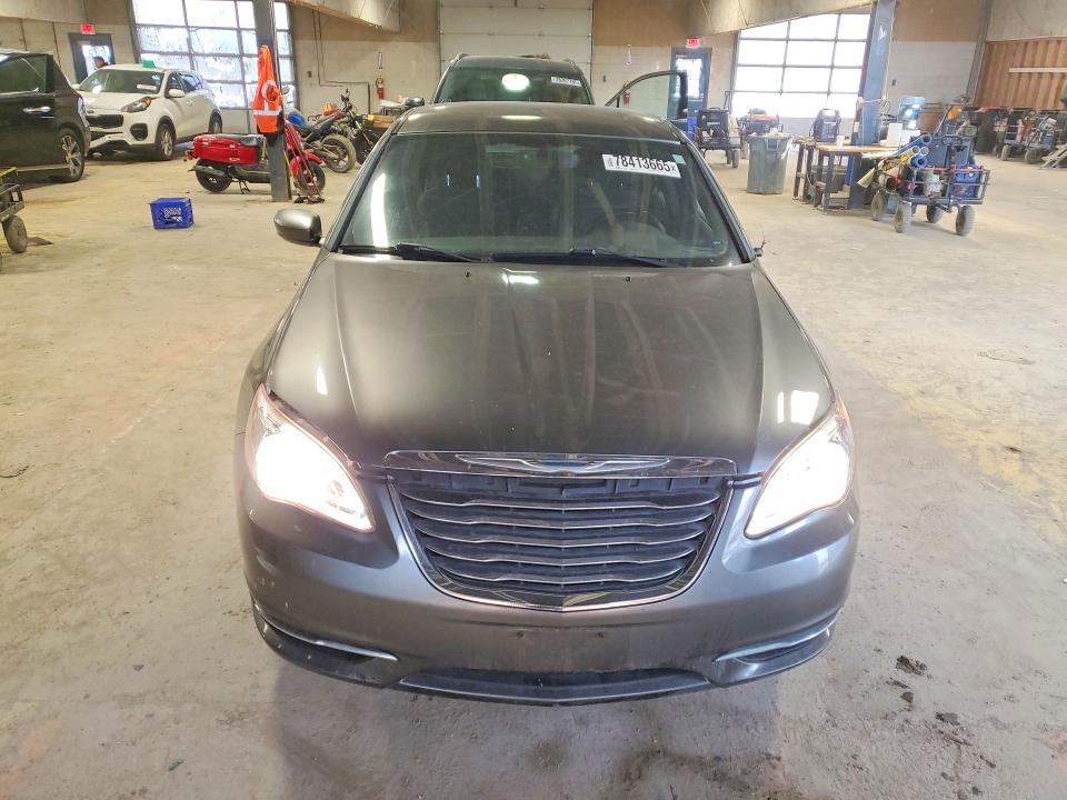 Photo 5 from auction – 2013 CHRYSLER 200 with VIN 1C3CCBBB9DN577203