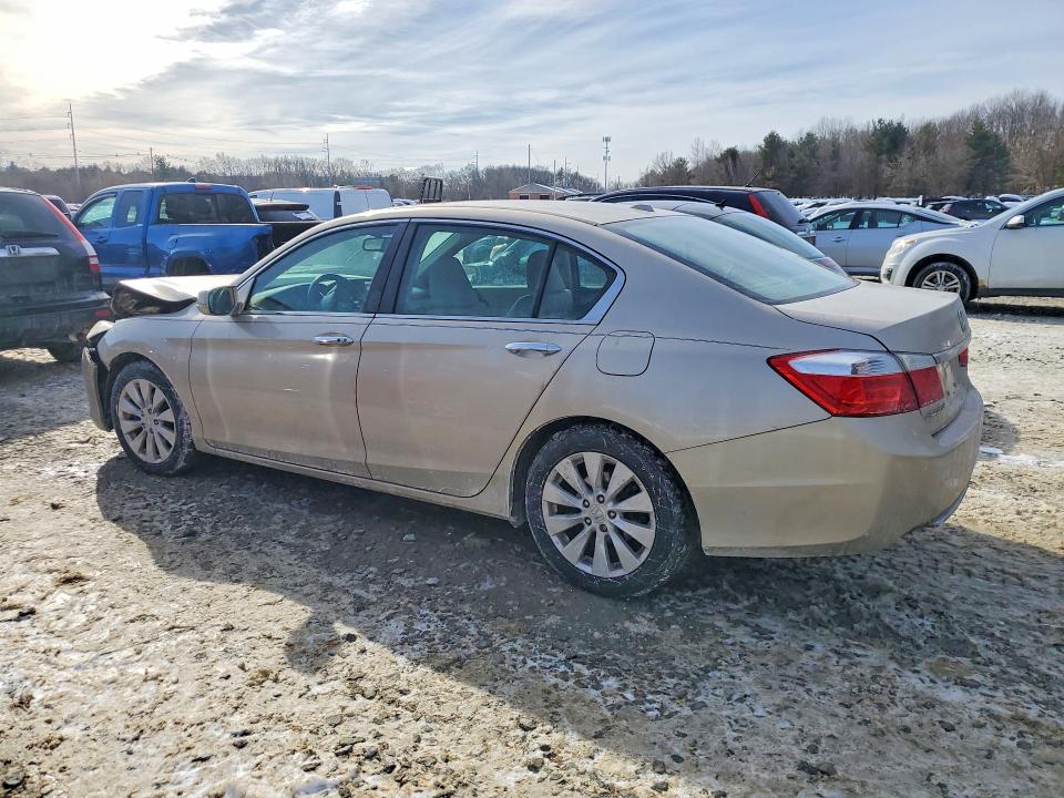 Photo 2 from auction – 2014 HONDA ACCORD with VIN 1HGCR2F86EA215526