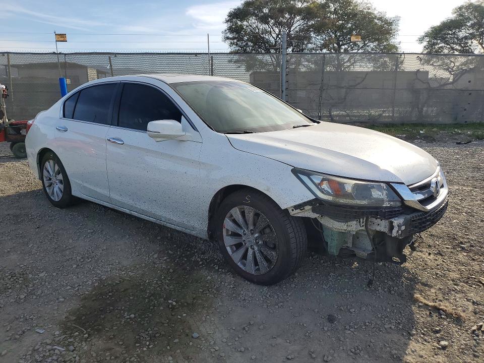 Photo 4 from auction – 2015 HONDA ACCORD EXL with VIN 1HGCR2F89FA072847
