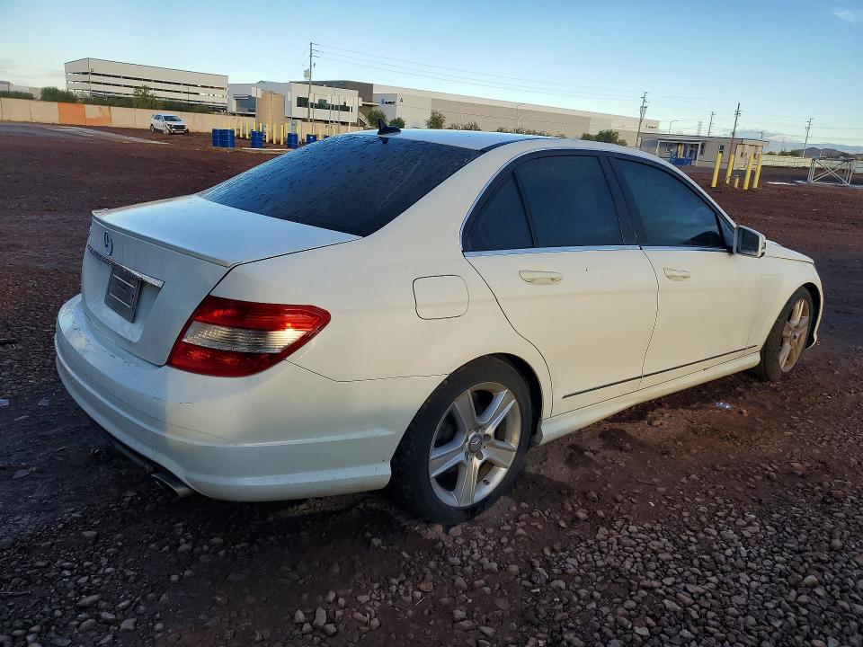 Photo 3 from auction – 2010 MERCEDES-BENZ C 300 with VIN WDDGF5EB6AF429927