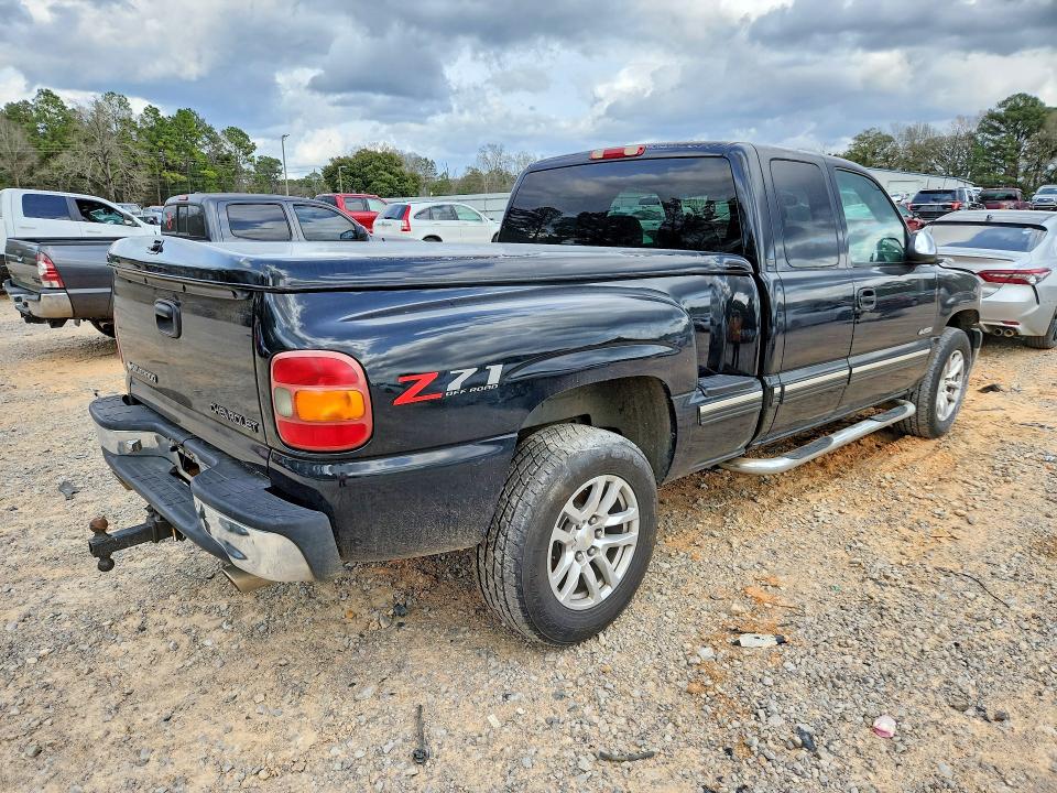 Photo 3 from auction – 2000 CHEVROLET SILVERADO with VIN 2GCEK19T1Y1395244