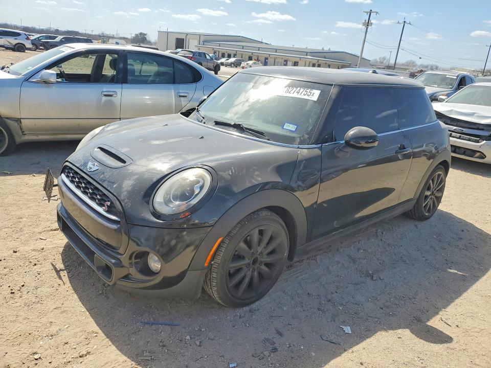MINI COOPER 2018 with VIN WMWXP7C50J3B95303 - Photo from auction