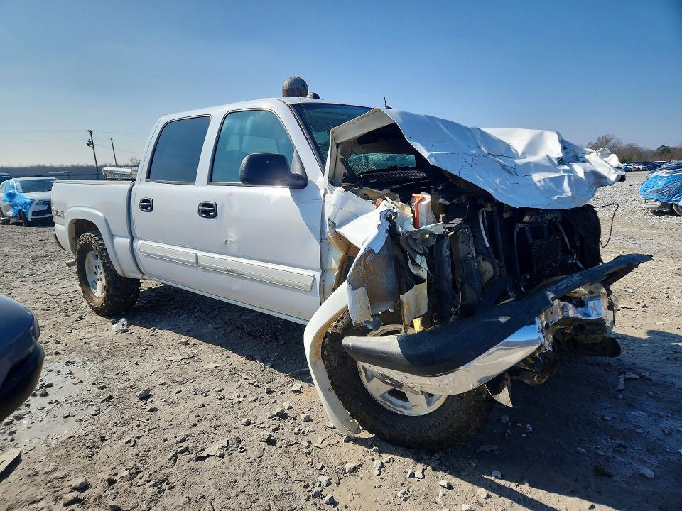Photo 4 from auction – 2005 CHEVROLET SILVERADO with VIN 2GCEK13T051147765