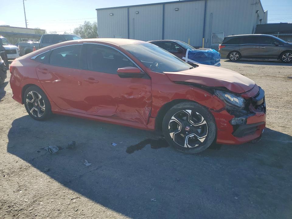 Photo 4 from auction – 2017 HONDA CIVIC LX with VIN 2HGFC2F58HH507205