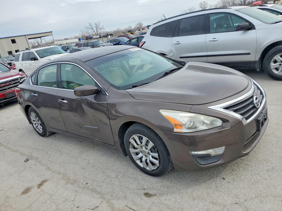 Photo 4 from auction – 2013 NISSAN ALTIMA with VIN 1N4AL3AP2DC248477