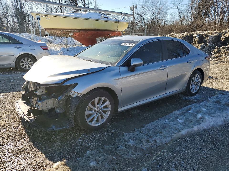 TOYOTA CAMRY 2022 with VIN 4T1C11BK6NU064313 - Photo from auction