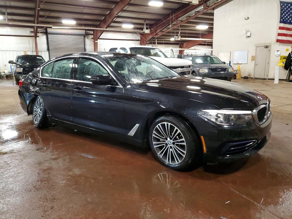 Photo 4 from auction – 2019 BMW 540 with VIN WBAJE7C56KWW21813