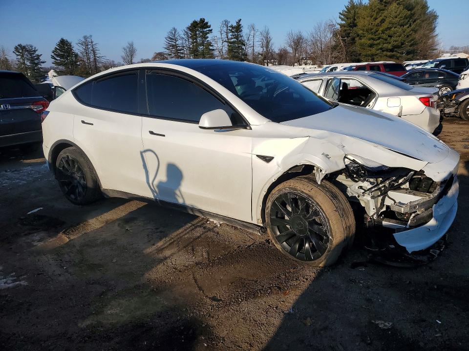 Photo 4 from auction – 2024 TESLA MODEL Y with VIN 7SAYGDED3RF092059