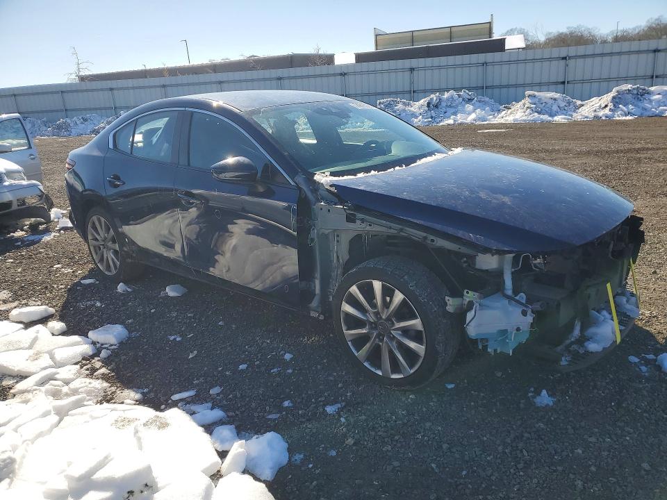 Photo 4 from auction – 2019 MAZDA 3 with VIN JM1BPACL7K1106930