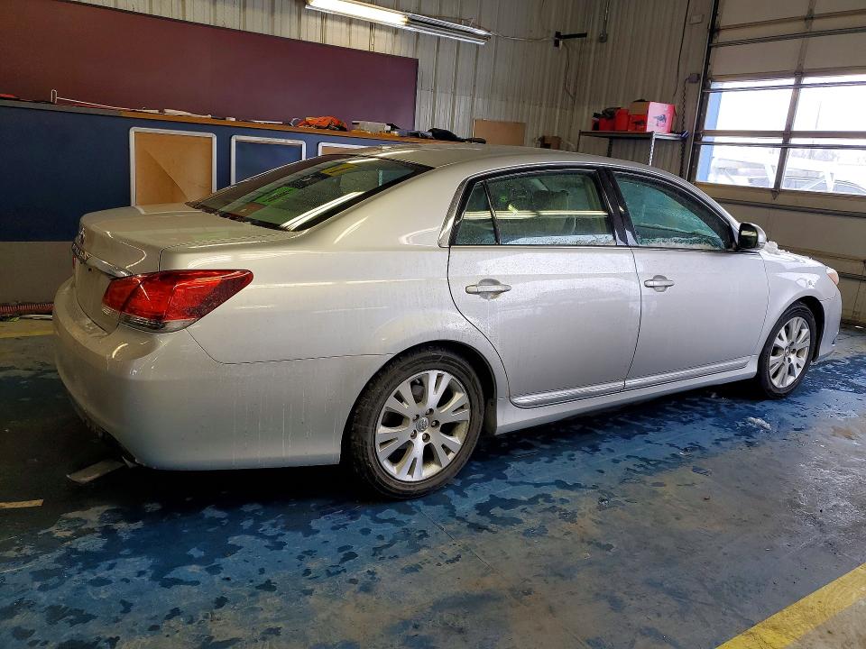 Photo 3 from auction – 2011 TOYOTA AVALON BAS with VIN 4T1BK3DB6BU418103