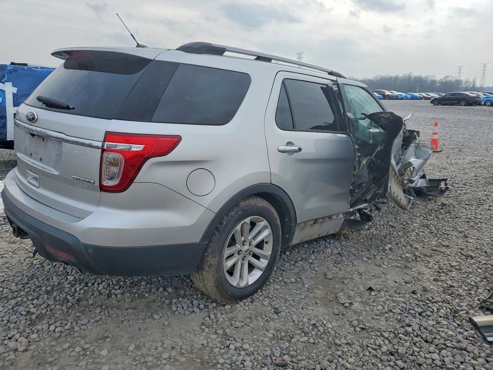 Photo 3 from auction – 2013 FORD EXPLORER with VIN 1FM5K7D82DGC57890