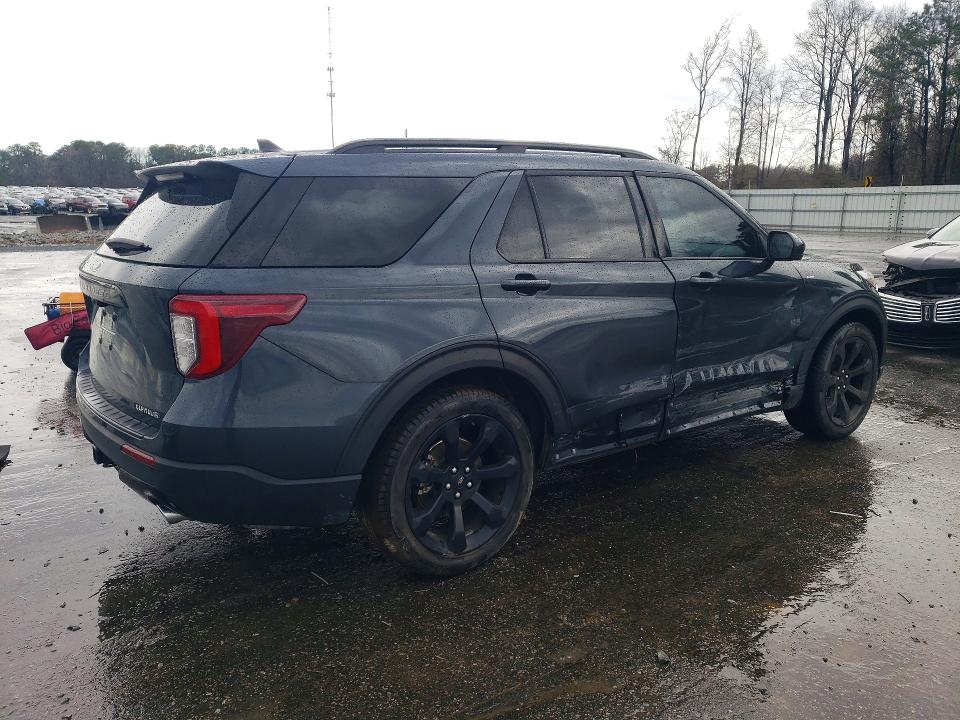 Photo 3 from auction – 2024 FORD EXPLORER with VIN 1FMSK7KH4RGA64931