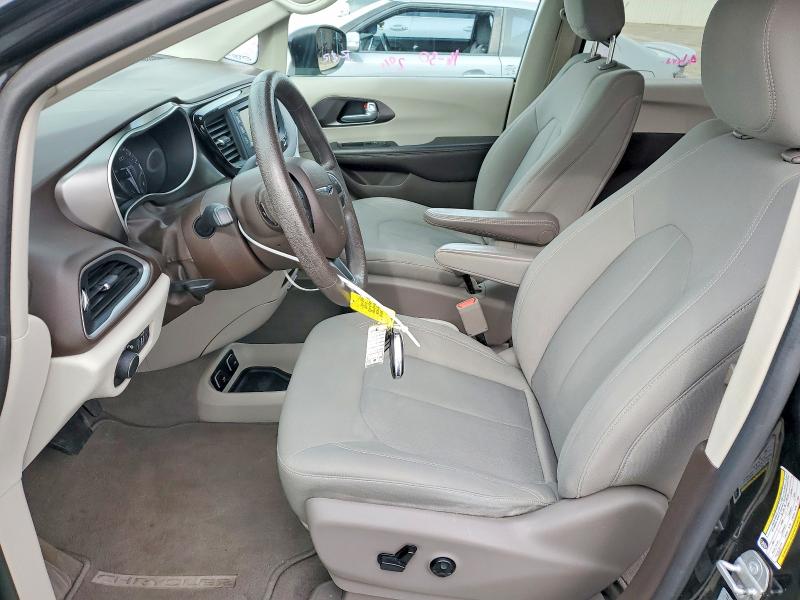 Photo 7 from auction – 2017 CHRYSLER PACIFICA with VIN 2C4RC1DG8HR552133
