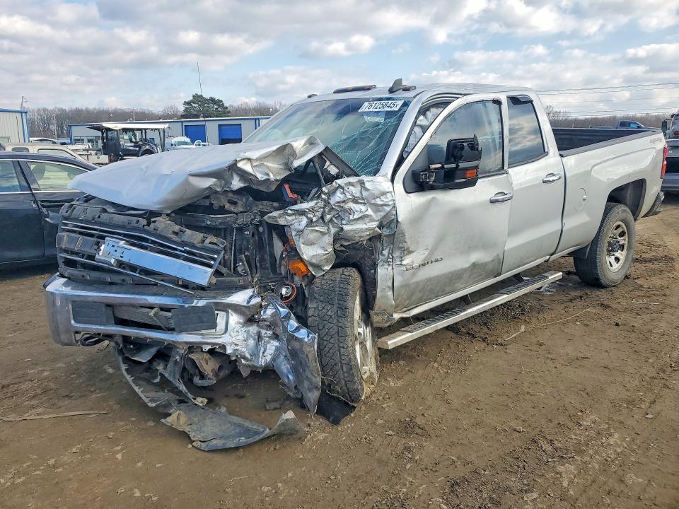 CHEVROLET SILVERADO 2015 with VIN 1GC2KUEG8FZ553483 - Photo from auction