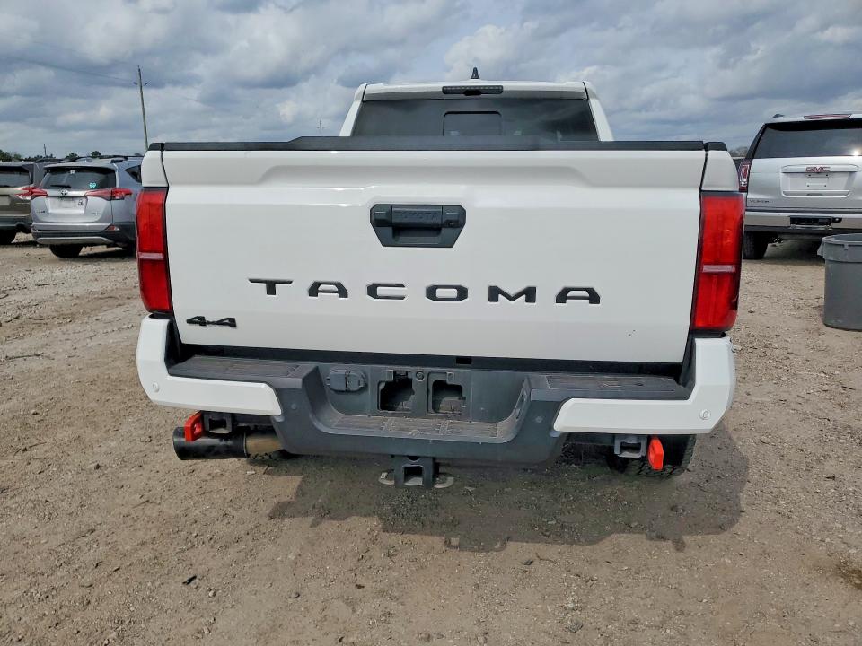 Photo 6 from auction – 2024 TOYOTA TACOMA with VIN 3TMLB5JN3RM042977