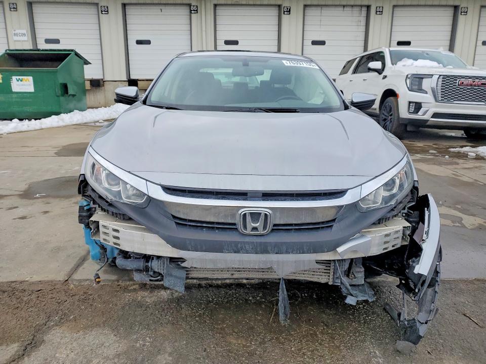 Photo 5 from auction – 2018 HONDA CIVIC with VIN JHMFC1F76JX002872