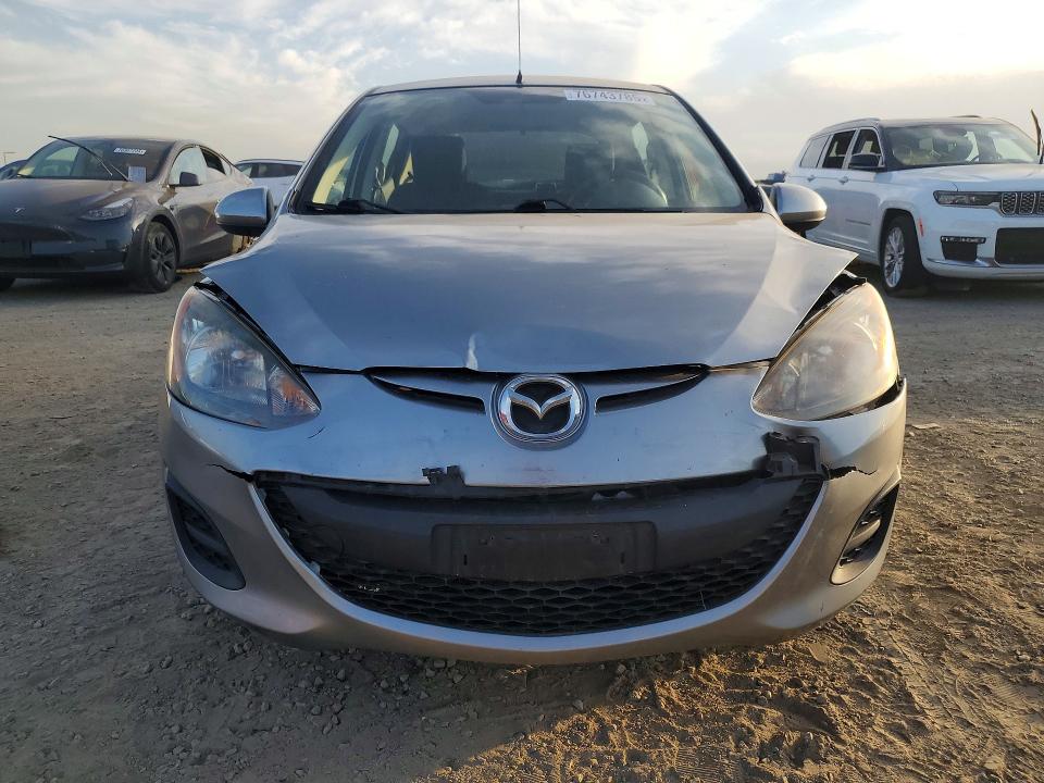 Photo 5 from auction – 2011 MAZDA MAZDA2 with VIN JM1DE1HZ3B0108921