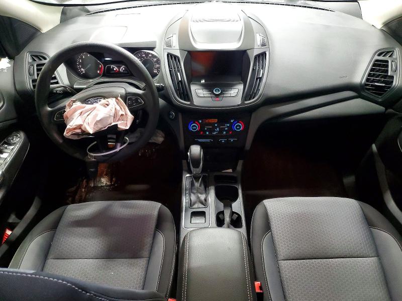 Photo 8 from auction – 2019 FORD ESCAPE SE with VIN 1FMCU9GD3KUA14903