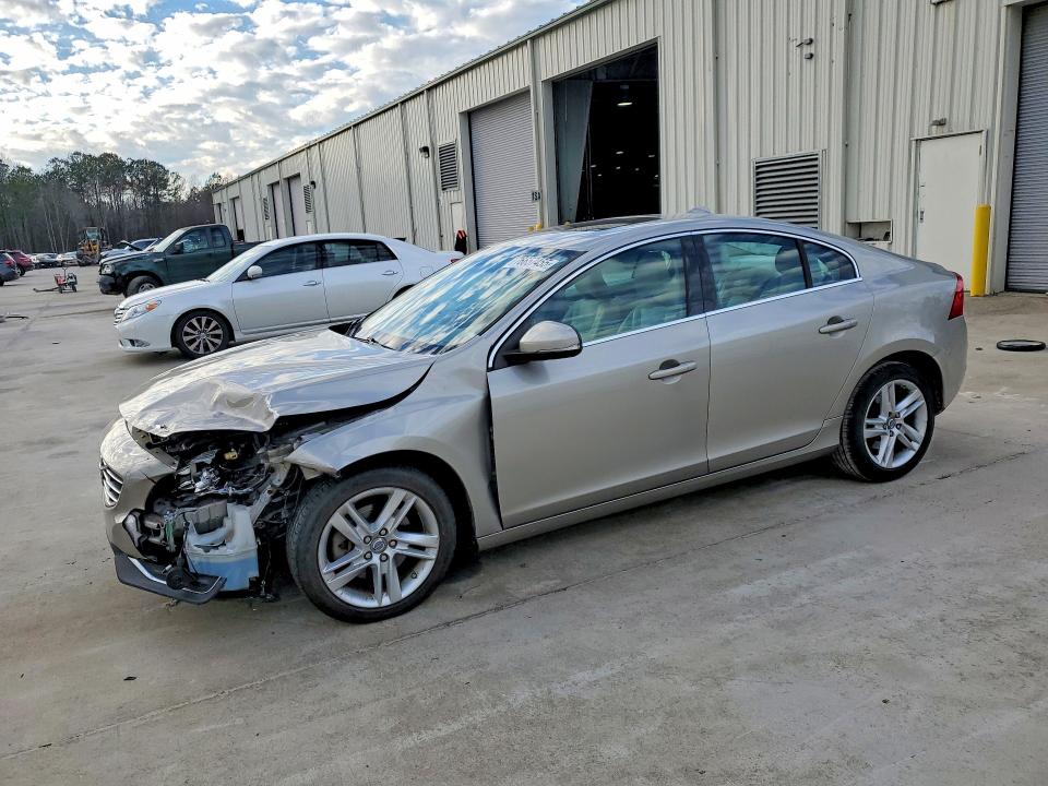 VOLVO S60 2015 with VIN YV140MFK8F1352578 - Photo from auction
