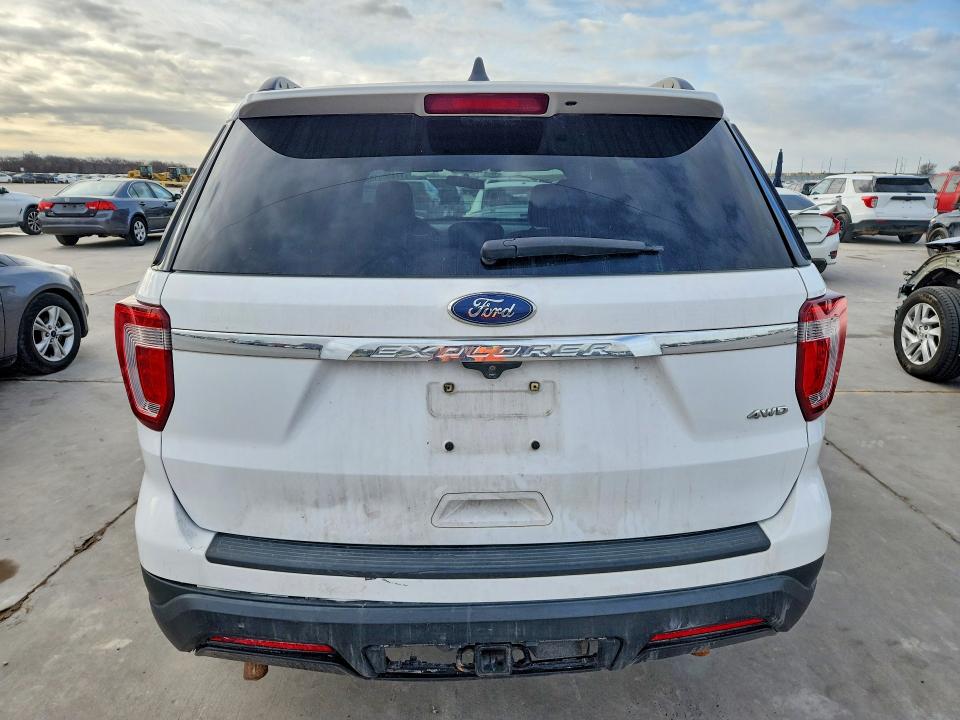 Photo 6 from auction – 2018 FORD EXPLORER with VIN 1FM5K8B88JGB64229