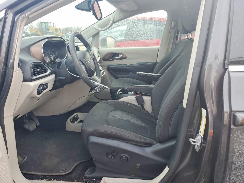 Photo 7 from auction – 2018 CHRYSLER PACIFICA with VIN 2C4RC1FG3JR126028