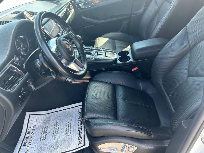 Photo 13 from auction – 2018 PORSCHE MACAN with VIN WP1AA2A5XJLB12097